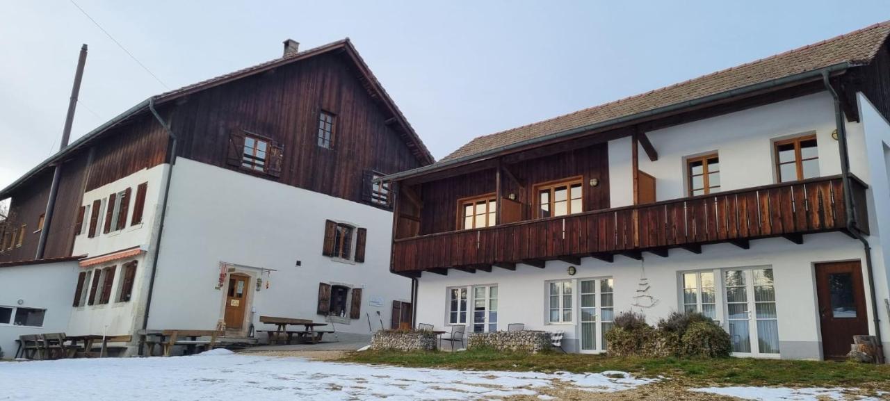 Miramont Horse Trekking Hostel Saicourt Exteriör bild