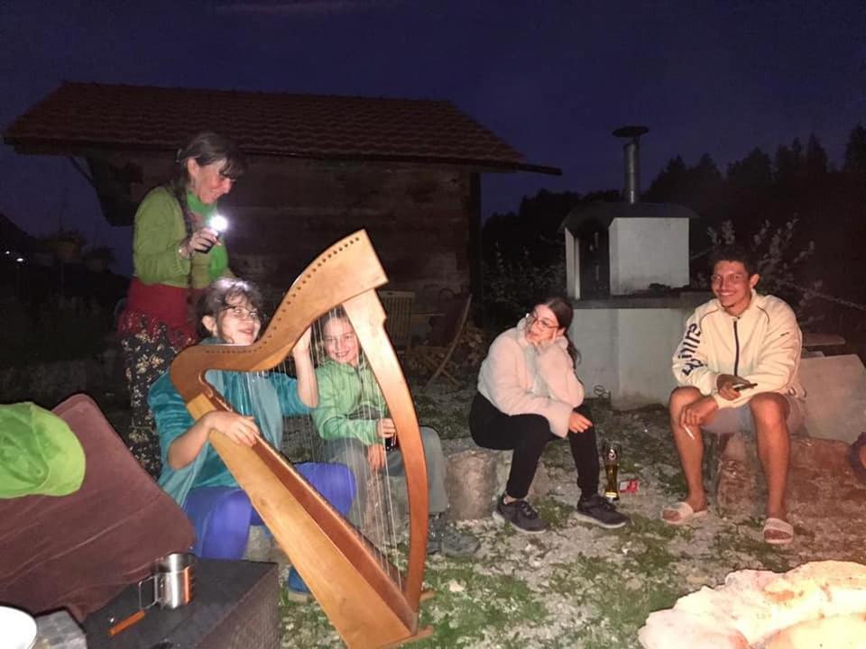 Miramont Horse Trekking Hostel Saicourt Exteriör bild